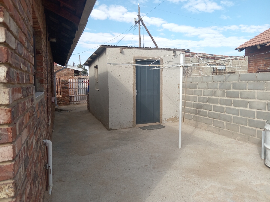 3 Bedroom Property for Sale in Letsopa North West